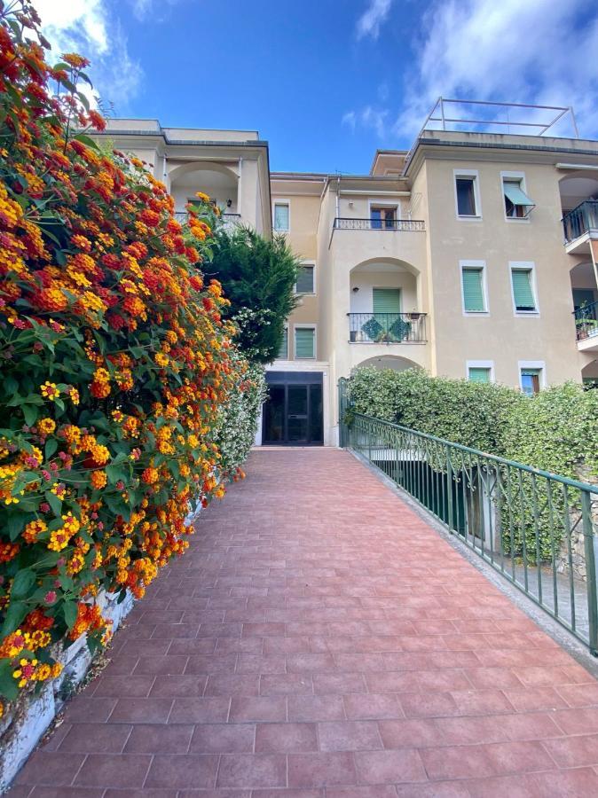Appartement La Terrazza Di Elico à Finale Ligure Extérieur photo